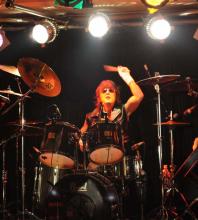 Aki (HardRock)