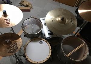バッスン(Drums)