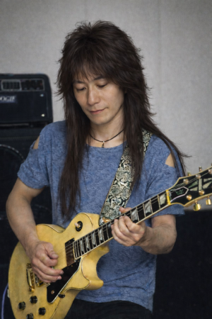 Alma Taku