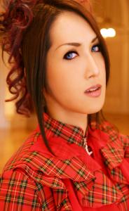 彩メロ