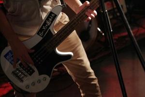 ケイ  アームラ