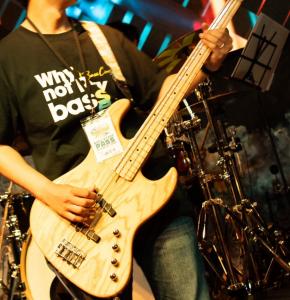 ベースで活動したい