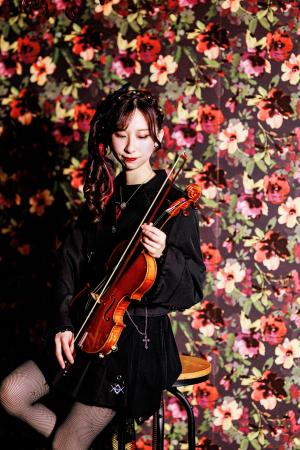 Rena_violin